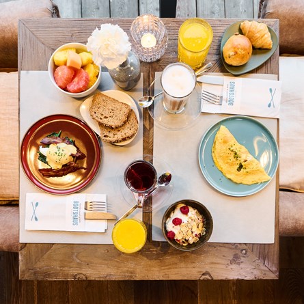 REMINDER: am 12. Mai ist Muttertag!🥂❤️  Ihr seid noch auf der Suche nach dem passenden Geschenk? Überrascht eure Liebsten mit einem Frühstücksgutschein oder einer Wellnessauszeit bei uns im Papa Rhein Hotel & Spa!  Jetzt kaufen: https://shop.paparheinhotel.de/  #paparhein #bingen #breakfast #lido #food #MamaIstDieBeste
